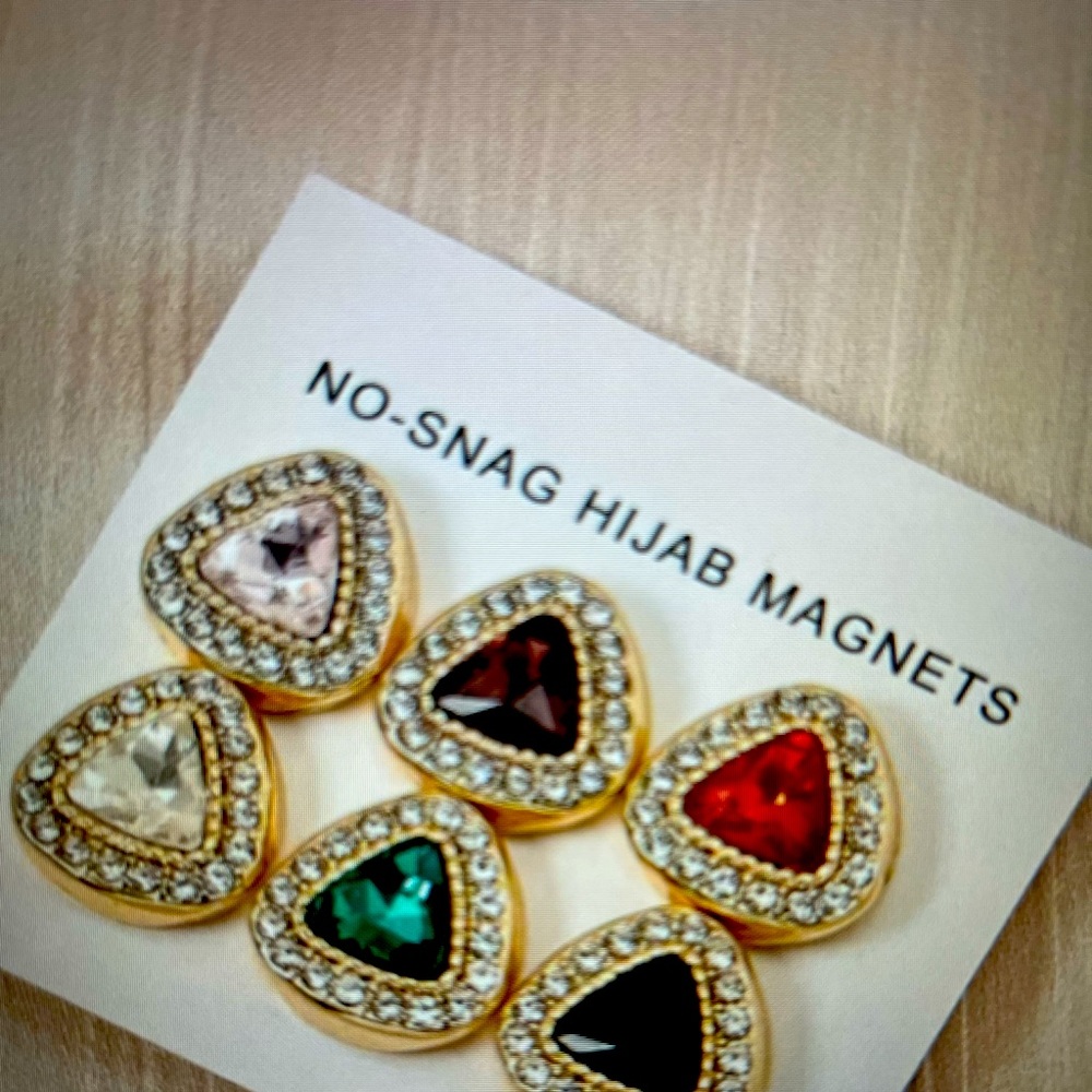 Beautiful Scarf/ Hijab magnet pin brooches!